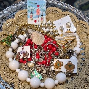 Holiday Women's Jewelry Lot
